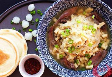 羊肉泡馍