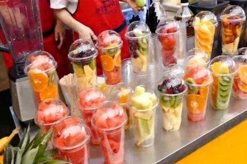 鲜榨果汁店