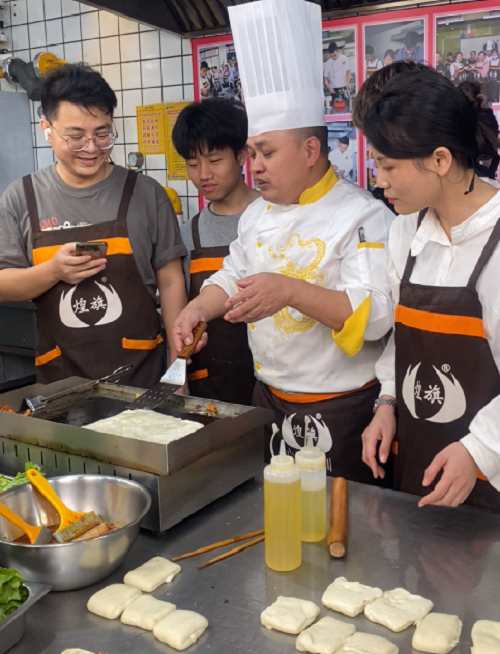 煌旗饼子培训现场