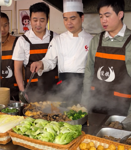 煌旗喷泉牛杂培训现场