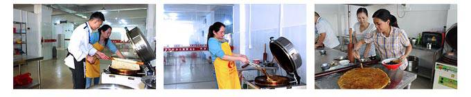 深圳煌旗土家酱香饼培训师傅教学风采
