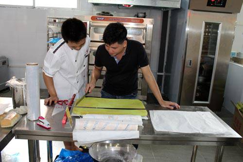 煌旗蛋糕烘焙培训学员学习风采