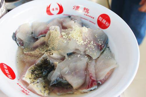 煌旗石锅鱼培训刀工作品