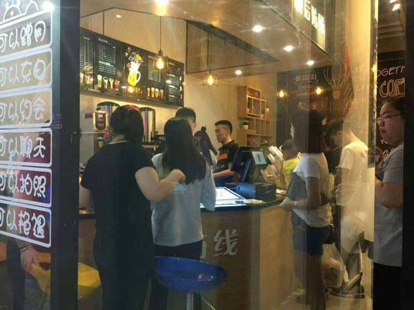 长安最后防线店经营现场2